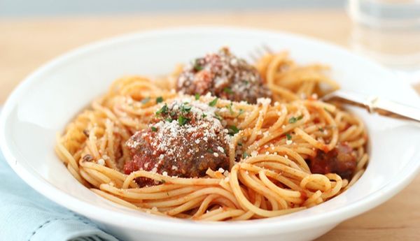 Спагетти с мясным фаршем, домашние блюда