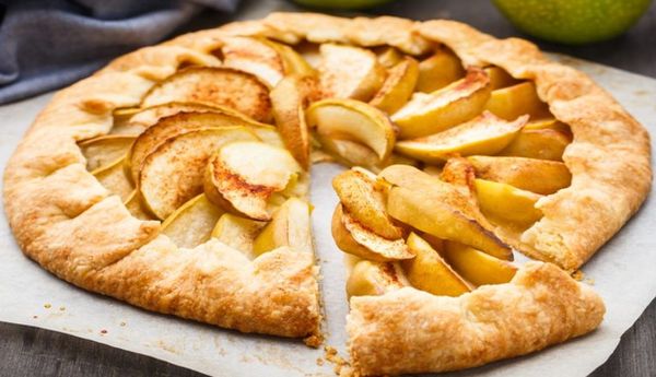 Пирог слоёный с яблоками, рецепт по домашнему