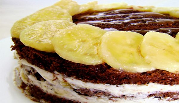Шоколадно банановый торт, рецепты от поваров
